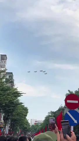 BẢN GỐC - Su30-MK2 thả mồi dẫn nhiệt trong sáng Tổng duyệt A80 ngày 30/08/2025 chào mừng Đại lễ 02/09/2025 🤩🤩🤩 #a80 #su30mk2 #daile2thang9 #concertquocgia #chillnuamemang 