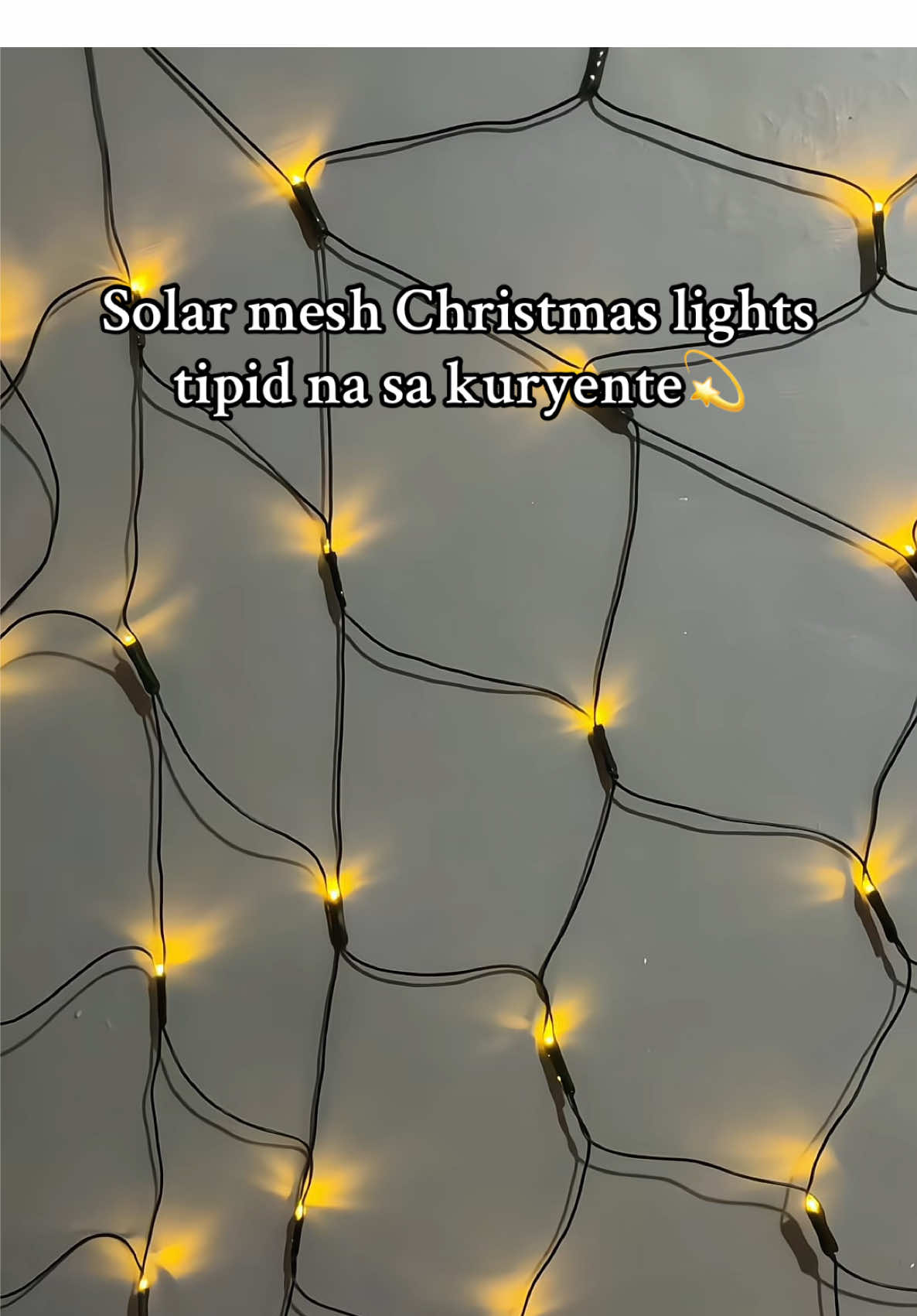 Kapag nakita mo ‘to bumili ka na din 😍 Ang ganda, mabilis ikabit isasabit nalang😆 kasi ganyan na yan kapag nareceive mo #solarchristmaslights #christmaslights #solar #fyp 
