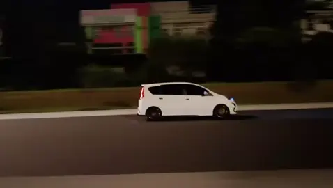 Larian malam🔥terima kasih @rul_tokpek.com🏄🏻‍♂️ A.K.A Yoo Jeringg😚video rolling📹terimo kasih jugok dekat joki rolling kito jugok @helmie(miey)📸#fypシ゚ #alzasyndicates #alzafighter #AlzaCulture#fypシ゚ 