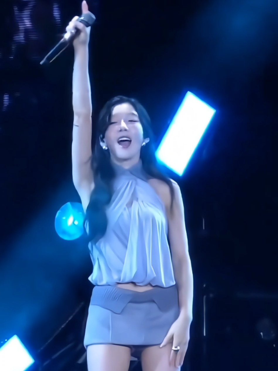 선명해 voices in my head 🎶🎵 #TAEYEON #태연 #GirlsGeneration #소녀시대 #少女時代 