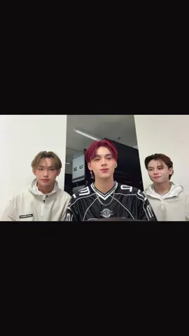 Cute😜 @AJAA axl @AJAA Alex #fyp #vxon_patrick #tiktokmusikat 