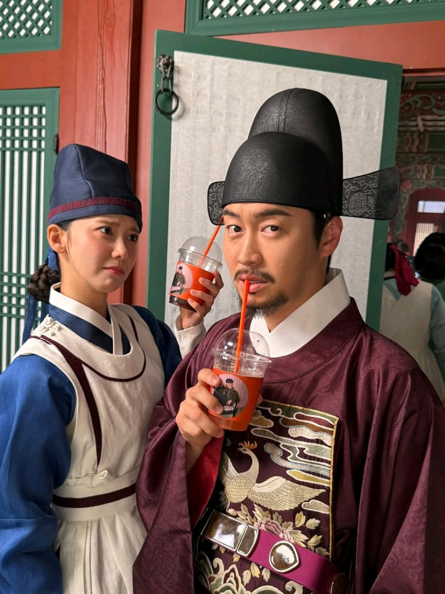 Tak sentil sekretaris Im🤏🏻🤣 #episode4 #bonappetityourmajesty #yoona #oheuisik #ngdrakoraja 
