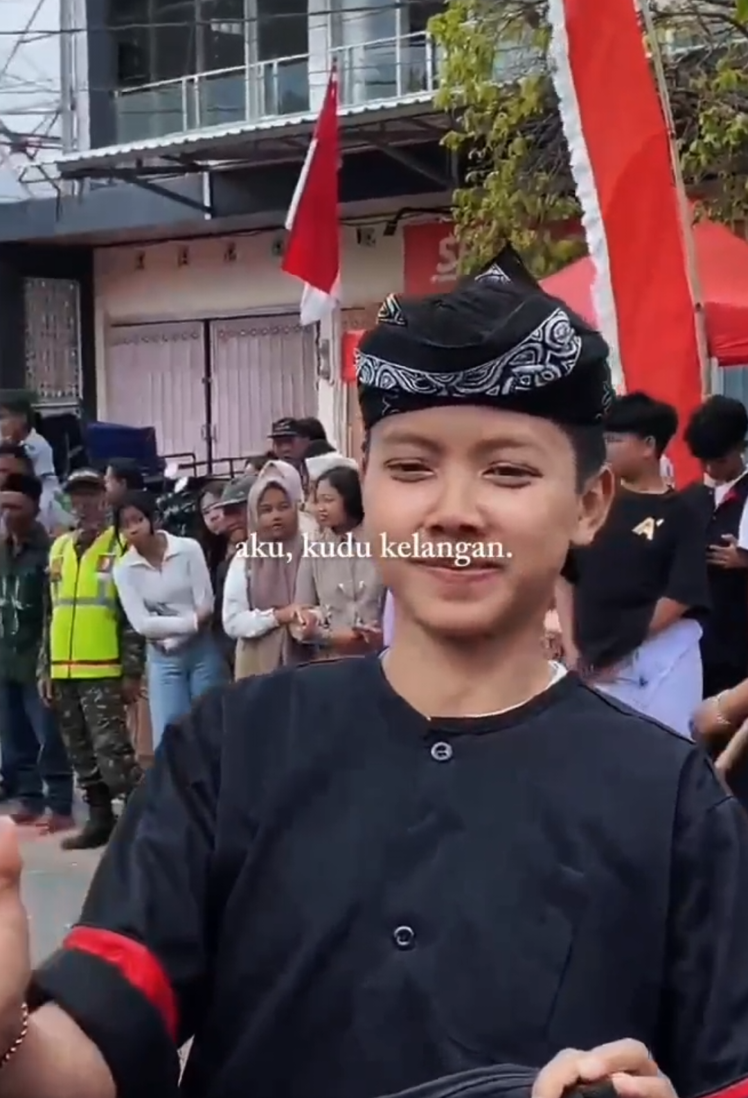 melu trend ayang-ayang😆 #karnaval2025 #karnavalbanturejongantang #fyp #trend 