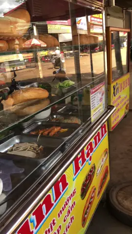Cũng muốn nằm ngủ như 2 bạn này..
