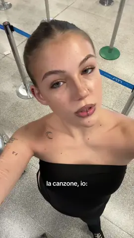 addio italia🤭