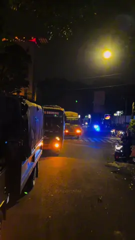 Pasca berlangsungnya unjuk rasa, jajaran polda jabar melaksanakan patroli skala besar untuk memastikan situasi tetap aman, tertib dan kondusif 🇲🇨 #febryrm #papahbian #ditsamaptapoldajabar #brimob #poldajabar 