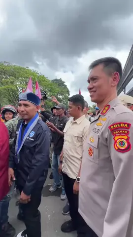 Duduk bercarita labe manis dari pada anarkis🤝👏🏻🫶🏻#ambontiktok #ambonmanise #amboncintadamai 