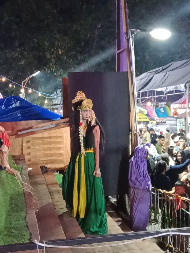 Suasana rumah hantu arka ria di kesepuhan cirebon #fyp #cirebonpride🏴‍☠️ #4u #fyppppppppppppppppppppppp #pasarmalam 