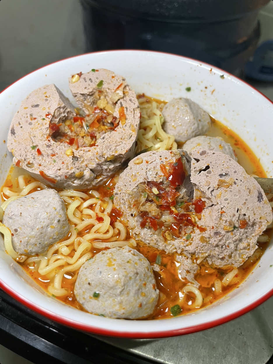 Fav bakso ikan dari @Baso ikan sinar bahari . Murceee mantep pwollllll🤤✨ #baksoikan #jajanantiktok #makananviral #kulinertiktok #promomakangajian 