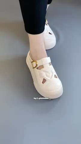 Sandal terbaru, Ringan Empuk Nyaman dipakai  #sandalwanita #sepatusandal #sandalkaret #sandalkekinian #sandalkoreanstyle 