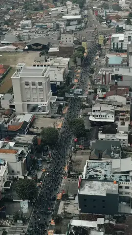 pemandangan drone demo bandar Lampung menuju gedung DPR hari ini#demolampung #demolampung #demovirallampung #demoviral 