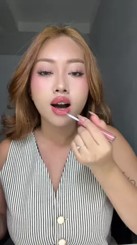 Pang laban na lippie? YAAAAS!😗 #doubleendlipstick #2in1lipstick #lipglaze 