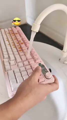 🥴How to Properly Clean Your Keyboard 👍🤓 #LaptopSetup #DesktopSetup #GamingSetup #InspirationSetup #Keyboard #FuryCubeIP98 #WaterproofKeyboard