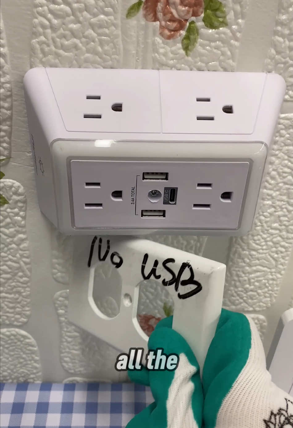 This smart and safe power strip is on sale now, Don’t miss out, go check it out! #tiktokshoplabordaysale #powerbank #surgeprotection #blowthisup #videowave  