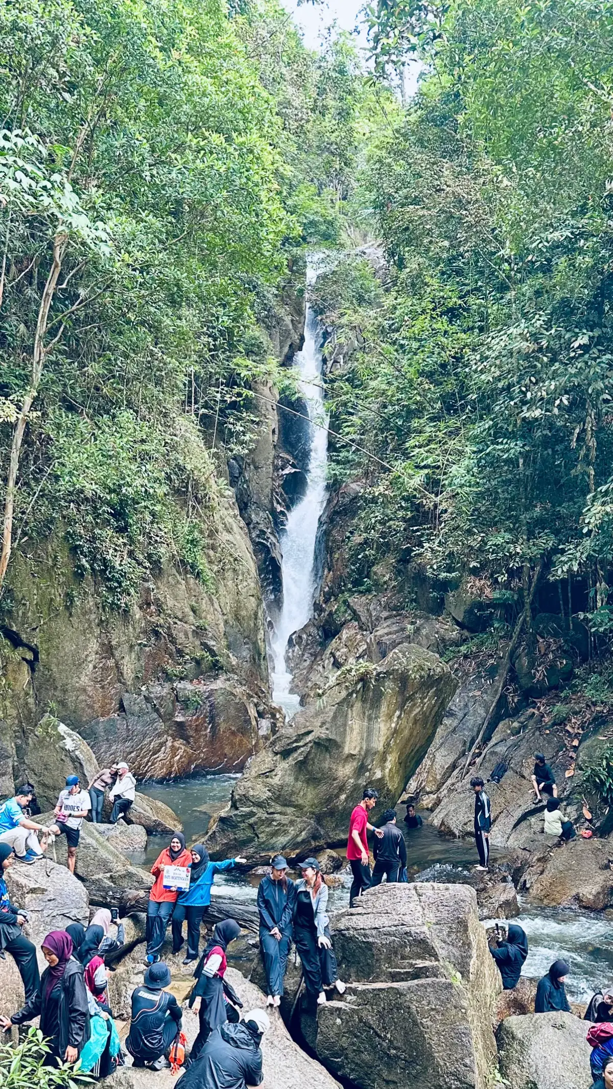 life recently 🤷🏻‍♀️ #fypage #batubertenggekwaterfall #Hiking 