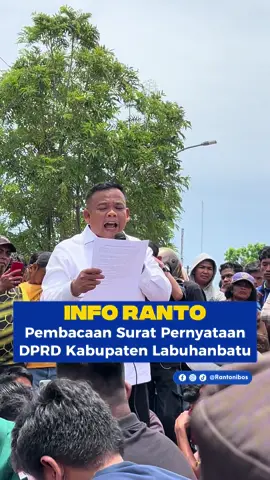Ketua DPRD Labuhanbatu membacakan surat pernyataan hasil penyampaian aspirasi mahasiswa ! 