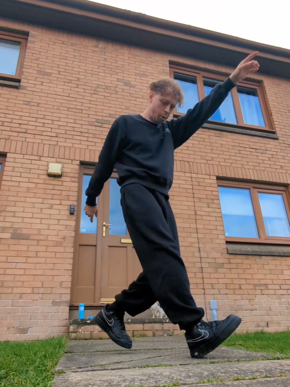 it's the 1st of September, who's still watching? 🙏🏼🕺🏼💙 ( Ну что, первое сентября, кто ещё смотрит? )  #sturdiestinscotland #fairbairnspinsthe🌍 #international🌟s #fypツ #fypシ゚viral 