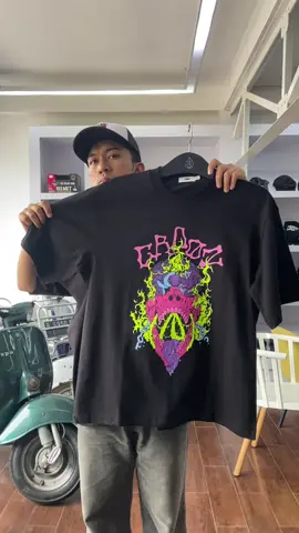 Burning Head Heavyweight Oversized Tee💚 - #crooz #tshirt #graphictee #brandlokal #streetwear 