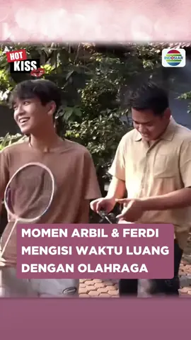 Para Academia, Arbil dan Ferdi tidak hanya berlatih di saat waktu luang, melainkan mereka mengisi waktu dengan berolahraga serta bersih-bersih kamar asrama. #InfotainmentIndosiar #HotKissIndosiar