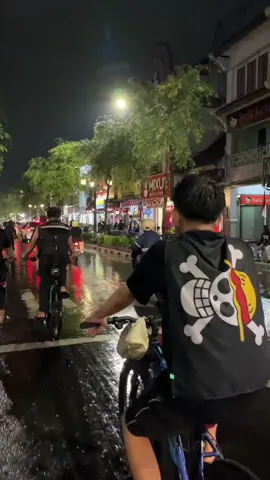 after rain Yogyakarta #Yogyakarta #jlfr#jogja24jam #foryoupage #malioboro 