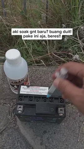 Membalas @toni48778 aki soak jgn buru2 dibuang atau tukar tambah gess, coba perbaiki dulu pake FitEccu #akisoak #akikering #akimotor #akimobil #fyp 