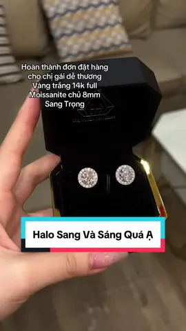 Bông tai đơn giản nhưng quá sang trọng chị em ạ #LearnOnTikTok #trend #trending #thinhhanh #hatuanjewelry #nhannuvangtrang #bongtai #bongtaidep #bongtainu #bongtaikimcuong #bongtaimoissanite #bongtaivangtrang #bongtaivang18k #bongtaihalo 