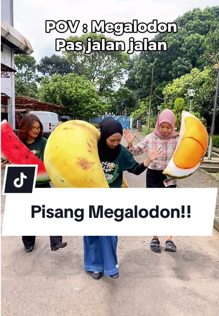 Menggemparkan dunia dan seisinya yaa 🤭 #pisangmegalodon #soundhoreg #bantaljumbo #bizzarpillow #semuaakanbantalpadawaktunya 