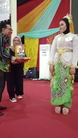 Kenangan 1 tahun yg Lalu Bersama Sanggar seni karamunting Di Festival Musik Panting Se Kalimantan Selatan Yang Di adakan Digedung Kesenian Rantau Tapin Dan Berhasil Juara 1 membawa bulik 2 penghargaan 🥰#kesenianbanjar #adatbanjar #adatbanjarkalimantanselatan 