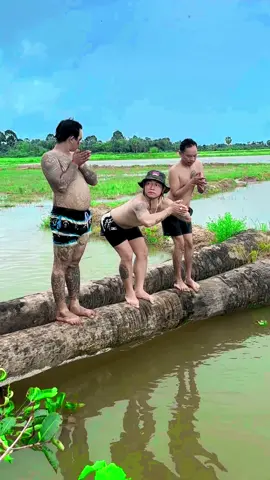 គេលោតអញ្ចេក🥴🥴#សុីអ្នកឯងលូវ 