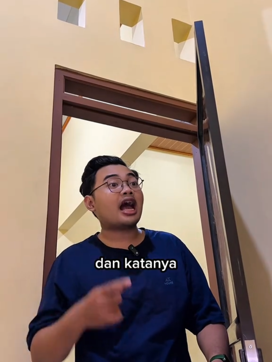 Absen dong siapa aja yg tadi berkunjung ke rumah Ahmad Sahroni, buat kak salsa maju terus kak! @salsaerwina #ahmadsahroni #demo2025 #salsaerwina #salsaerwinadiaspora #DPRRI