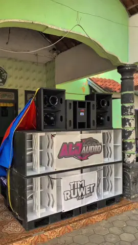 #soundsystem #soundhoregjawatimur #soundsystemjawatimur #horeg #soundhoreg 