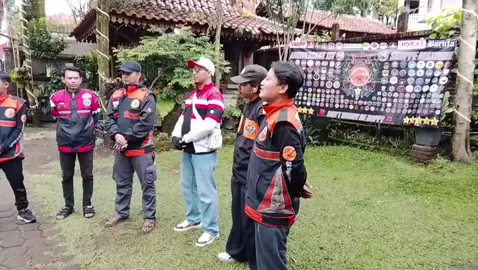 tim shopee maximal