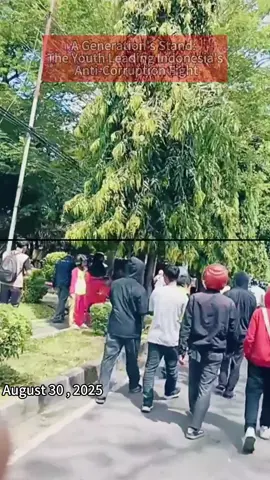 Protesters have called on the government to review the benefits policy for lawmakers and are demanding greater financial transparency. #Transparency #AntiCorruption #Protest #Government