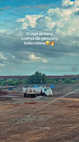 #creatorsearchinsights #fyp #fypシ゚ #drivermuda #helmkuning  . @Jefrindah @illal608 @𝓞𝓶 𝓚𝓾𝓶𝓲𝓼012 @rizal @rizkyardiansyah22🇲🇨 @🅰️K🅱️🅰️R🔞📵 @Tr,dika @Herman_kacilii77 @Mr.Ishaq_A92 @@panda06🐼@ @• 𝘽 𝙀 𝘿 𝘿 𝙐 