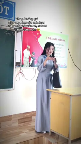 @Áo dài Hà Linhh #viral #xuhuongtiktok #giaovientieuhoc 