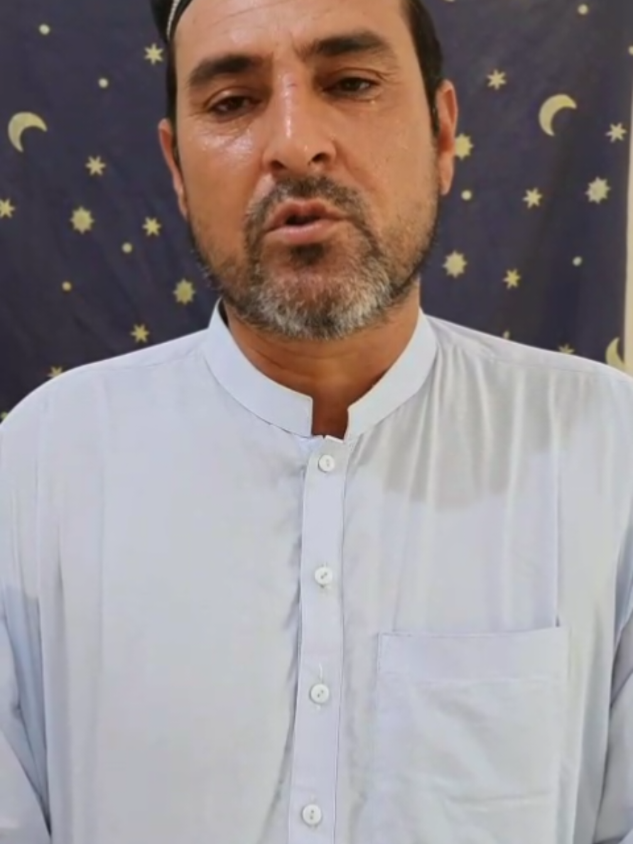 مردان پولیس کا غیر اخلاقی ٹک ٹاکرز کے خلاف کریک ڈاؤن، ایک اور ٹک ٹاکر گرفتار مردان: ڈی پی او مردان ظہور بابر آفریدی کی ہدایت پر سوشل میڈیا پر غیر اخلاقی اور نازیبا ویڈیوز پھیلانے والوں کے خلاف کارروائیاں جاری ہیں۔ تھانہ سٹی پولیس نے بروقت کارروائی کرتے ہوئے جمشید نامی ٹک ٹاکر کو گرفتار کر کے اس کے خلاف مقدمہ درج کر لیا۔ پولیس حکام کے مطابق ایسے افراد نہ صرف معاشرتی اقدار کو مجروح کرتے ہیں بلکہ نوجوان نسل پر بھی منفی اثر ڈالتے ہیں۔ ضلعی پولیس کا کہنا ہے کہ 