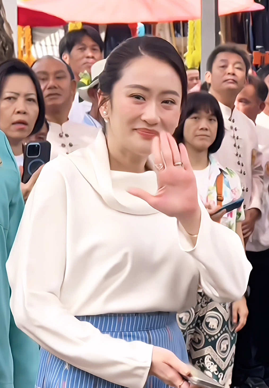 Yêu thương của em… ❤️🥰#ingshin21 @ingshin21 #paetongtarnshinawatra #แพทองธาร #นายกรัฐมนตรีคนที่31 #thutuongthailan 