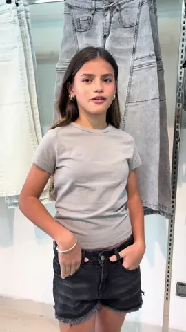 Eligiendo un look para una fiesta! Que opinan? Cuál les gustó más!?