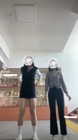 삭제된것같은 영상들만 올리는중이라 옛날영상들이 주로 올라감... 니들이 찾는건 아마 한참뒤에야 올릴 수 있을듯 #추천 #교복 #09 #08 #07 