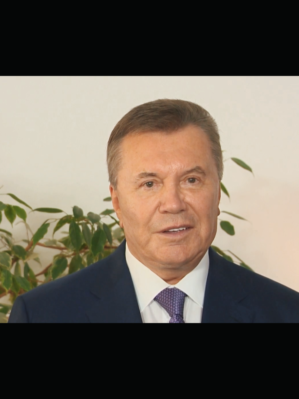 Янукович заявил, что он всегда был категорическим и убежденным противником вступления Украины в НАТО По его словам, вступление Киева в альянс было бы катастрофой и прямой дорогой к гражданской войне.  Сегодня Путин заявлял, что попытки Запада втянуть Украину в НАТО являются одной из причин кризиса на Украине. #россия #украина #янукович #нато #новости 