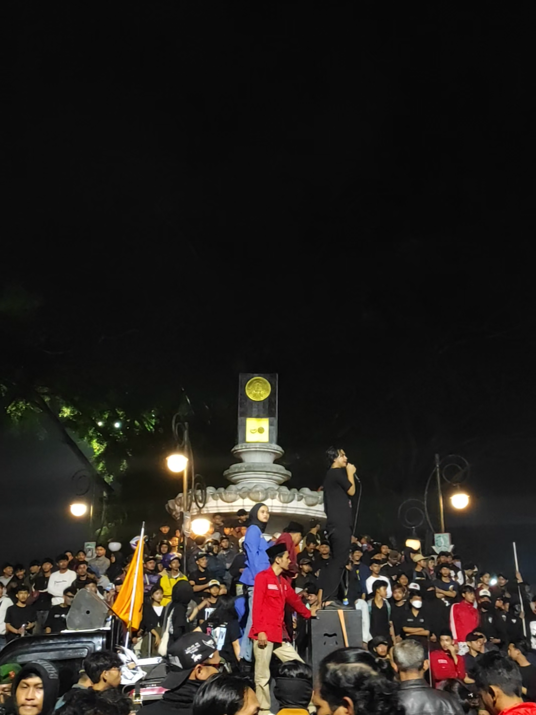 masih bertahan #pemerintah #dpr #kotasukabumi #demo #sukabumijawabarat 