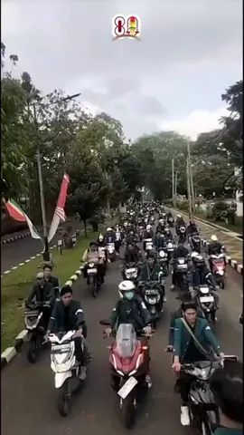 Turun langsung menemui dan menerima aspirasi massa aksi, Kajati Lampung dampingi gubernur Lampung bersama forkopimda. Senin (1/9/2025), Aliansi Lampung yang terdiri dari mahasiswa dan Masyarakat Lampung Melaksanakan aksi unjuk rasa (UNRAS)  
