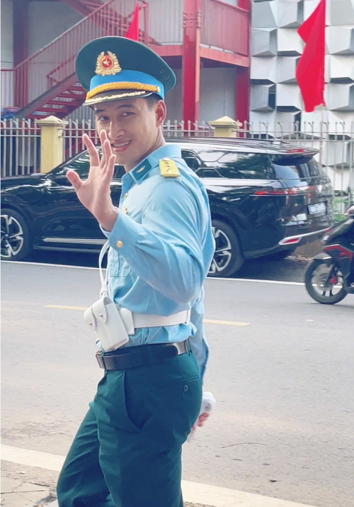Bấy bề Long Trần  Ngoan xinh iu🇻🇳🇻🇳 #A80  #duyetbinh #viral #longtran #pkkq 