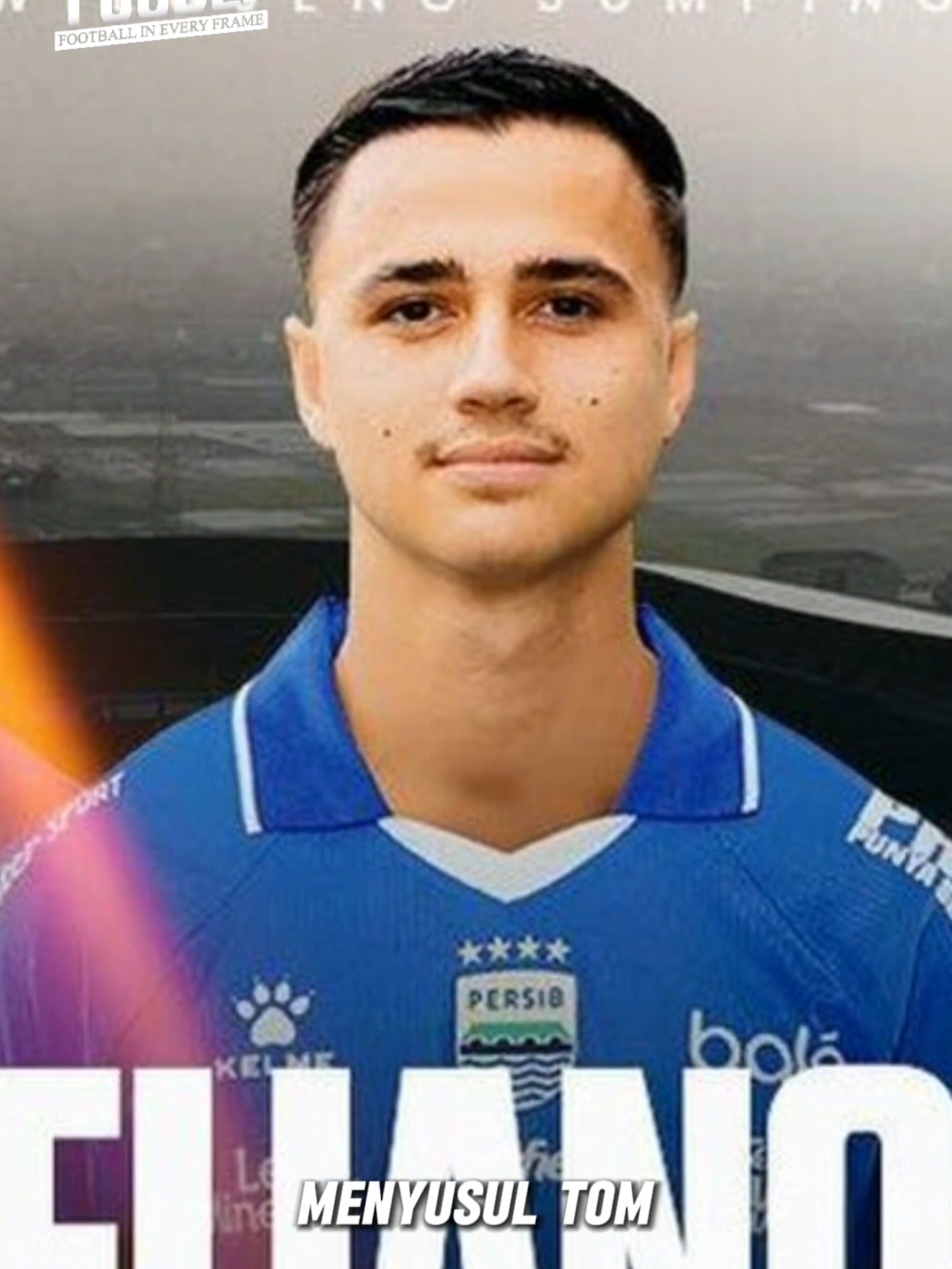 Wilujeng Sumping, Eliano! Persib Tambah Amunisi Diaspora di Liga 1 Eliano Reijnders resmi bergabung dengan Persib Bandung dengan kontrak dua tahun, menyusul Thom Haye yang lebih dulu merapat. Pemain berdarah Belanda ini direkrut atas rekomendasi pelatih Bojan Hodak dan diharapkan mampu memberi kontribusi besar, baik di kompetisi domestik maupun ajang Asia musim ini. CEO Persib, Adhitia Putra Herawan, menegaskan bahwa Reijnders dipercaya bisa cepat beradaptasi dengan atmosfer sepak bola Indonesia serta dukungan Bobotoh. Kehadirannya menjadi tambahan kekuatan baru di lini serang Maung Bandung, yang kini juga diperkuat striker asal Prancis, Andrew Patrick Jung, eks pemain OFI Crete.