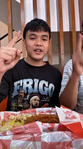 makan ayam almaz bareng papa mama👍🏻