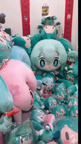 More more Miku😍😍😍#hatsunemiku #miku #mikuhatsune #fyp #mikuplush 
