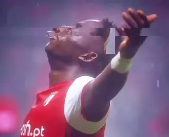 قدّم نادي الاتحاد عرضًا رسميًا بقيمة 30 مليون يورو لضمّ روجر فرنانديز من براغا🥶🔥 #نادي_الاتحاد #capcut #كريم_بنزيما #اكسبلورexplore 