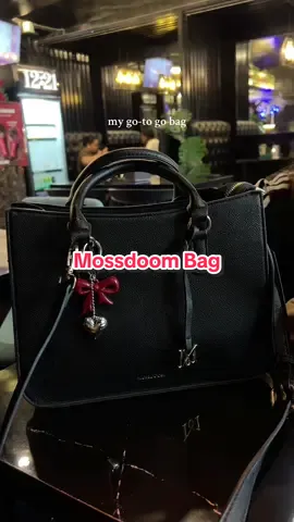 you can use this bag as handbag or crossbody bag #mossdoom #mossdombag #handbag #crossbodybag 