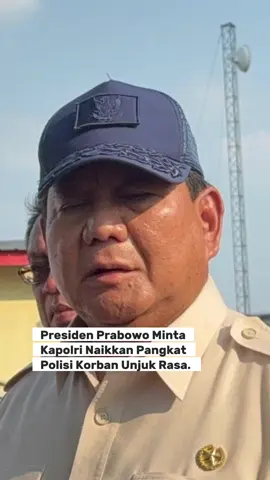 Prabowo menjelaskan, para polisi tersebut harus diberi kenaikan pangkat karena telah bertugas di lapangan. #viral #fyp 