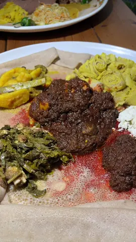 የስጦታ ካፌ እና ሬስቶራንት ስጦታ ስፔሻል የፍስክ - 2,000 ብር ስጦታ ስፔሻል የፆም - 1,000 ብር ስፔሻል ሚስቶ - 900 ብር 📍መስቀል ፍላወር በLEGO Hotel እና በHavana መካከል ባለው ቀጭን ኮበል